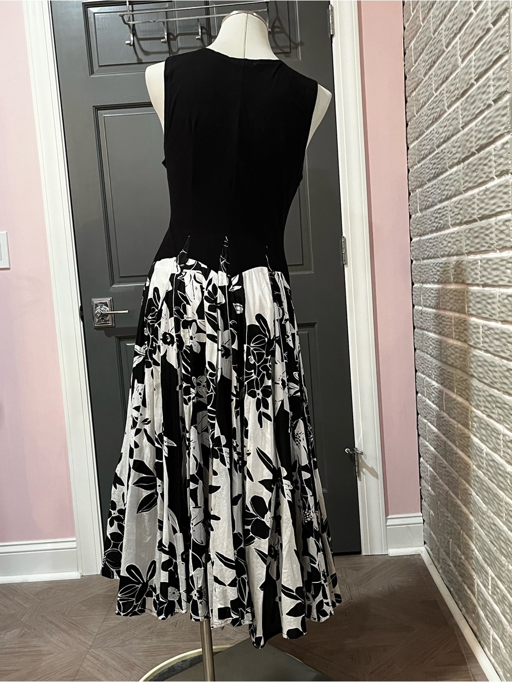 Mixed Media Midi Dress, Solid Knit Top/Woven Floral Bottom - Picture 4 of 13